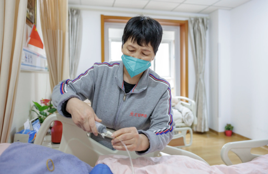 2026银发经济全面升级:科技赋能,重塑智慧养老全新服务生态 2026银发经济全面升级:科技赋能,重塑智慧养老全新服务生态